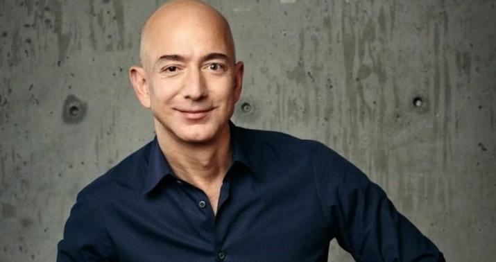 Bezos dünyanın ən varlı insanı statusunu itirdi