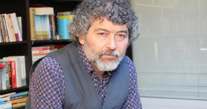 Nəşriyyat direktoru: "Kitablarımız anbarda qalır" -