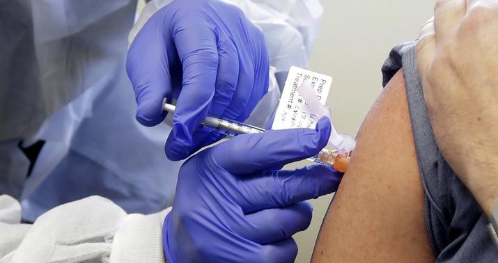 Müəllimlər vaksinasiya olunur