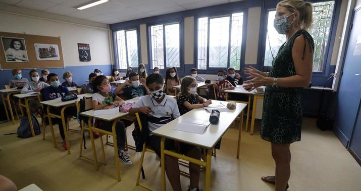 Nazirlikdən martda məktəblərin bağlanacağı xəbərinə -