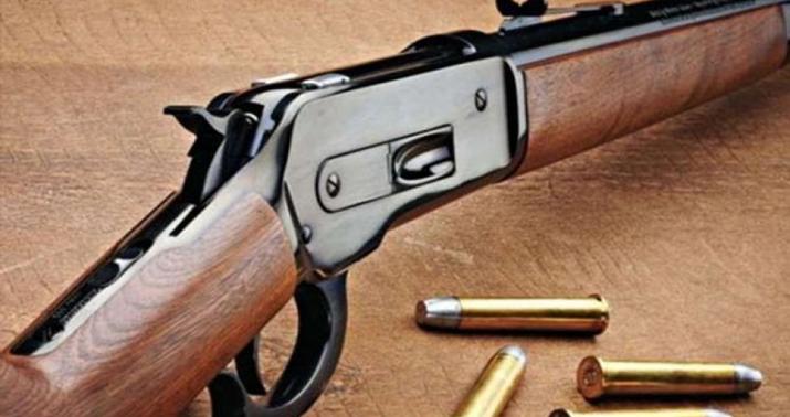 Lənkəranda ər arvadını güllələyərək qətlə yetirdi