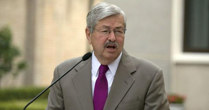 ABŞ səfirini Pekindən geri çağırır