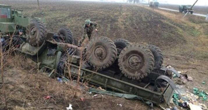 Ermənistanda rus hərbçilərinin olduğu avtomobil qəzaya uğradı
