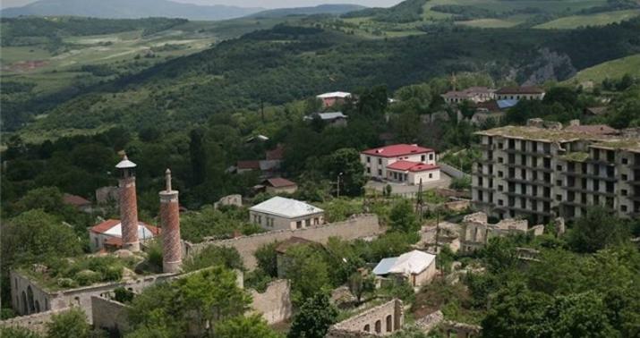 Ermənilər Şuşanı tərk etdi