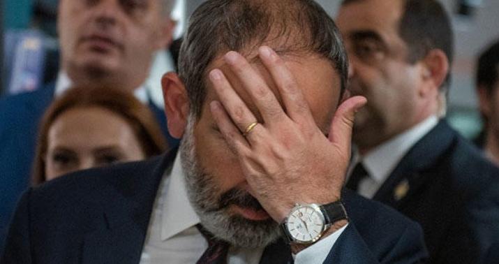 Erməni hüquqşünasları Paşinyanın istefasını tələb etdi