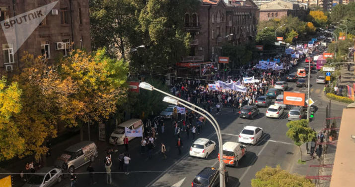 Ermənistanda gərginlik: Aksiyalar başladı -