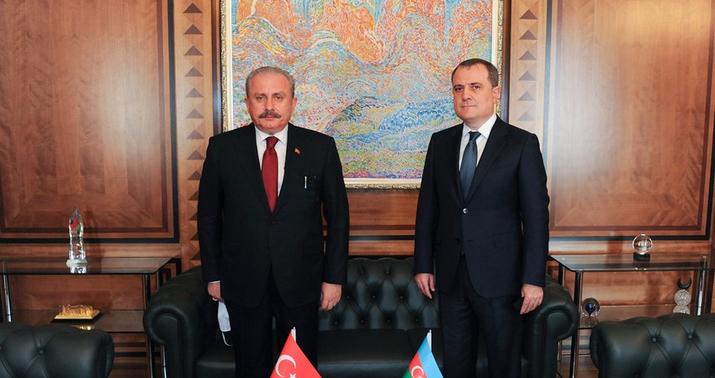 Ceyhun Bayramov Mustafa Şentopla görüşdü -