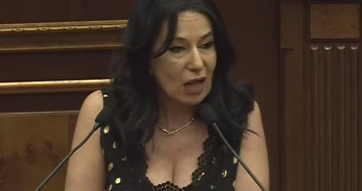 “Paşinyan Azərbaycanın qarşısında diz çökdü” –