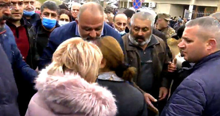 Erməni ailələri fəryad edir: “Övladlarımızı verin” –