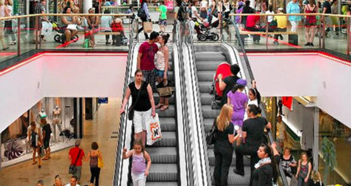 "Crocus"dakı hadisədən sonra ticarət mərkəzlərinə gedənlərin sayı azaldı