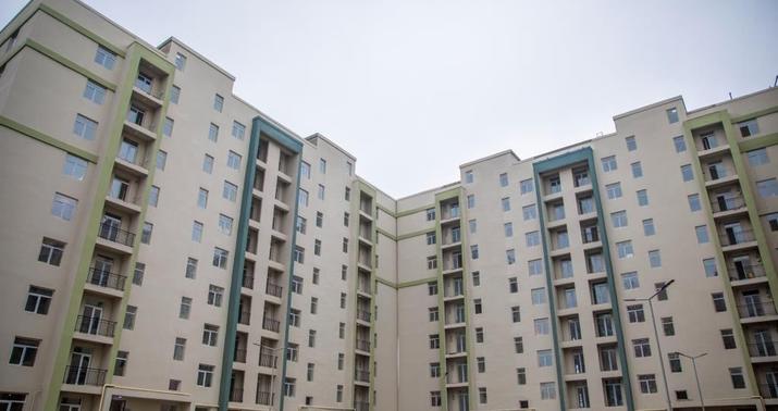 400 məzun mənzillə təmin olunacaq -