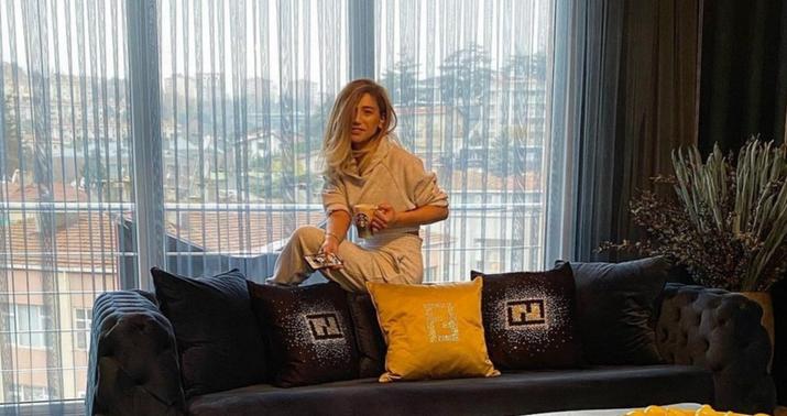 Röya Ayxan ilk dəfə Türkiyədəki mənzilini göstərdi -