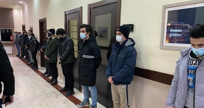 Bakıda “playstation”da əməliyyat: 21 nəfər cərimələndi -