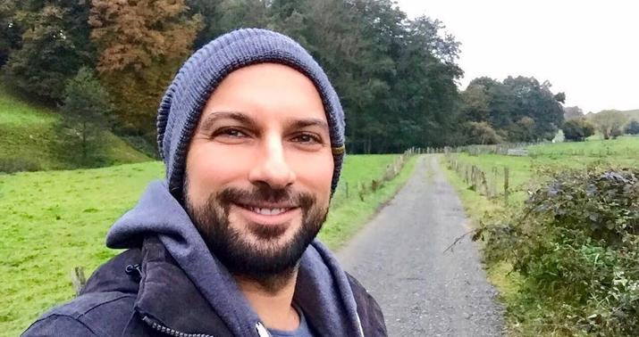 Tarkan anası ilə fotosunu paylaşdı: