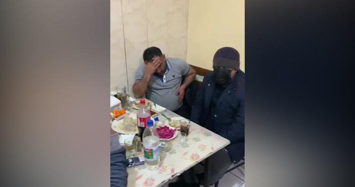 Qusarda kafenin icarədarı və müştəriləri cərimələndi