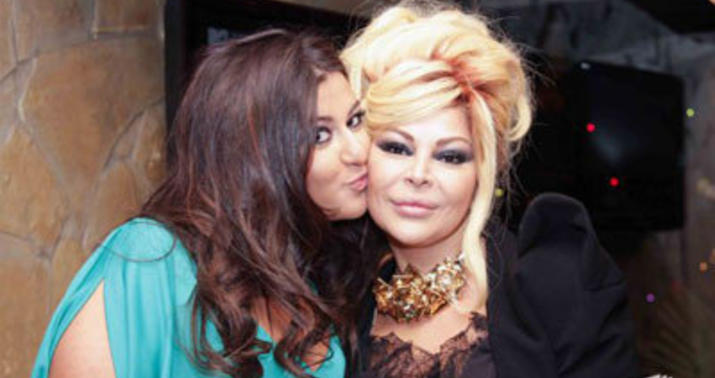 Bu da Aygün Kazımova və qızının -