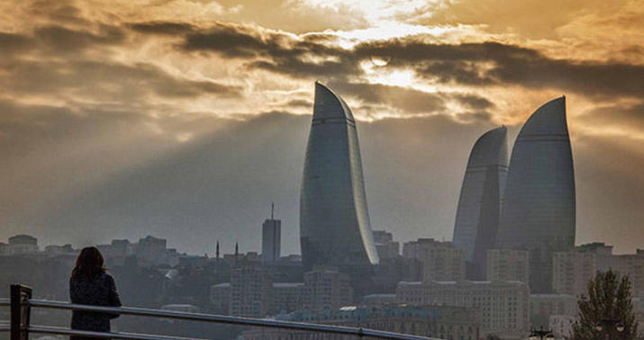 Sabah külək əsəcək, duman olacaq