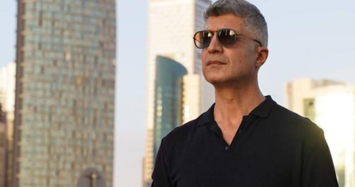 Özcan Dəniz özündən 23 yaş kiçik modelyerlə sevgili oldu -