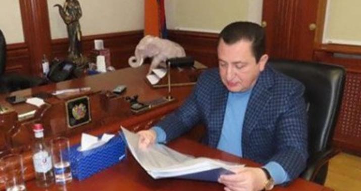 Erməni ordusunu silahla təmin edən iş adamı həbs edildi
