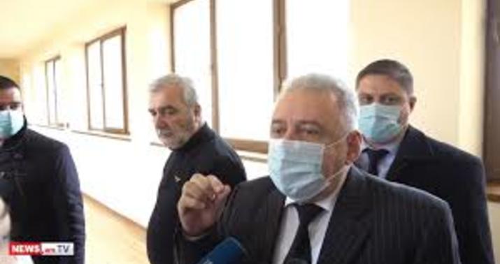 Arutyunyan Xankəndindəki silahlı dəstələrin ləğvi haqda sualdan qaçdı -