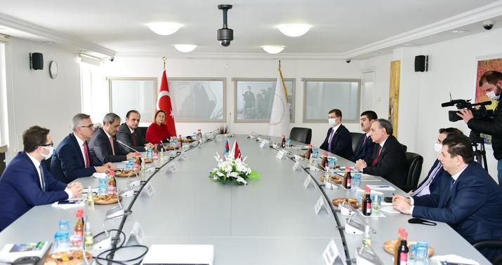 Kamran Əliyev Türkiyədə rəsmi görüşlər keçirdi –