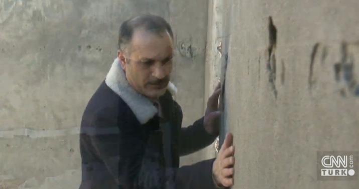 Azərbaycanlı xanəndə CNN əməkdaşları ilə Ağdamda evində... -