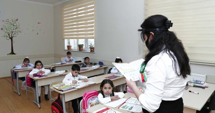 Samuxda orta məktəb bağlandı