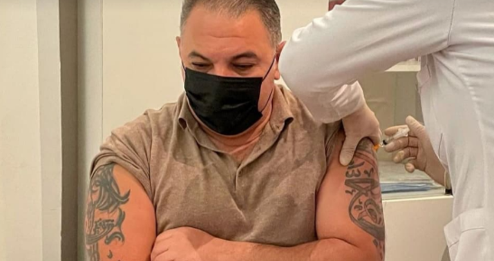 Ədalət Şükürov vaksin vurdurdu -