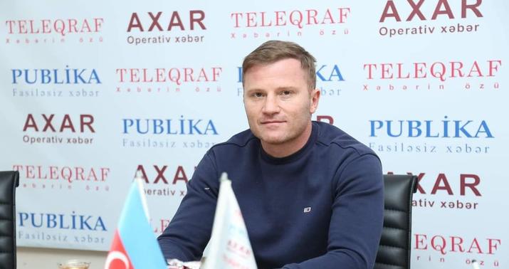 Dünya çempionu vaksin vurdurdu -