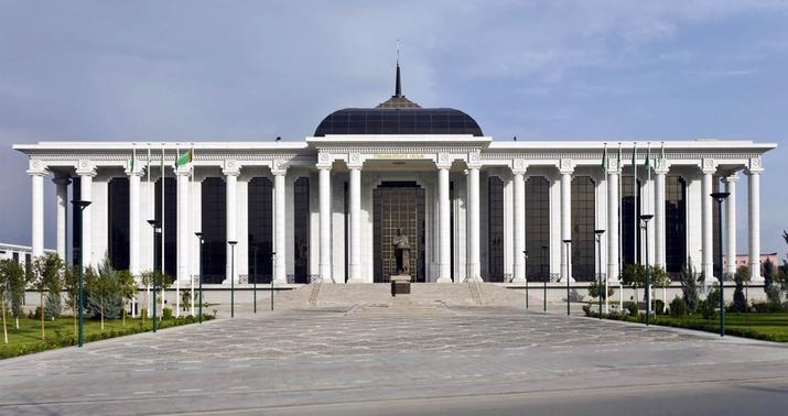 Türkmənistan parlamenti “Dostluq” yatağı ilə bağlı sənədi ratifikasiya etdi