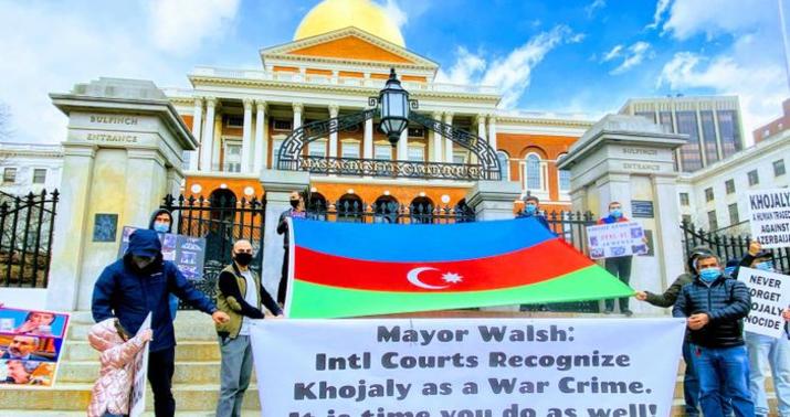 Bostonda azərbaycanlılar etiraz aksiyası keçirdi -