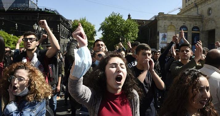 Müxalifət Paşinyanın seçki vədi ilə razılaşmadı
