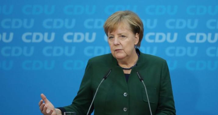 Merkel İsrail əleyhinə səslənən şüarları pislədi