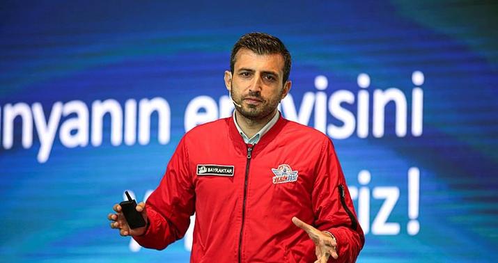 Səlcuq Bayraqdardan futbolçulara dəstək -