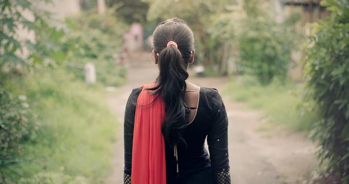 “Samir saçımı ipə bağladı, taxta parçası ilə məni...” –