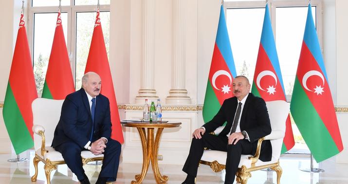 Lukaşenko Prezident İlham Əliyevə təbrik ünvanlayıb