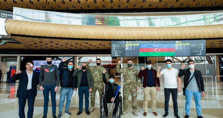 Daha 12 qazimiz Türkiyəyə göndərildi