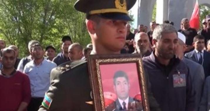 Vətən müharibəsində şəhid olmuş zabitimiz dəfn edildi -