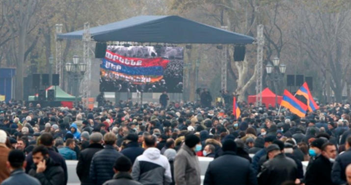 Ermənistanın revanşist qüvvələri İrəvan küçələrinə çıxır