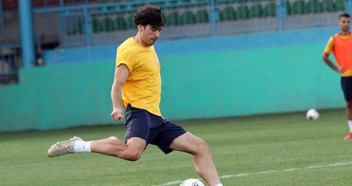 Millimizə yeni futbolçular çağırıldı