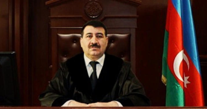 Tanınmış hakim koronaya yoluxdu