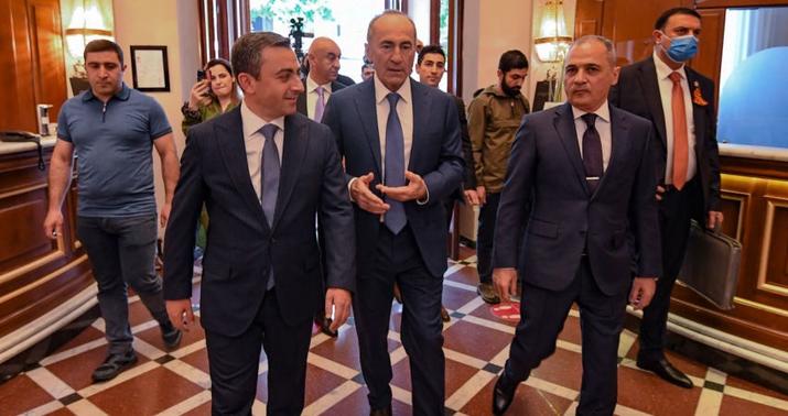 Robert Köçəryan seçki siyahısını açıqladı -