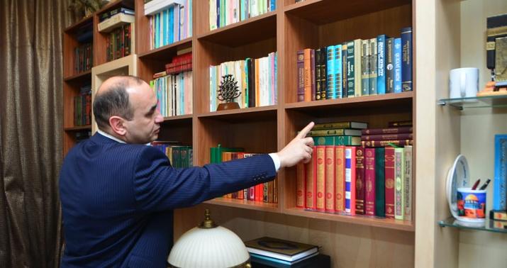 İlahiyyatçı millət vəkili: "Quranın dilimizə ən yaxşı tərcüməsi..." -