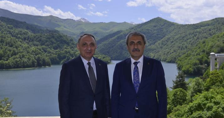 Kamran Əliyev və Bekir Şahin Göygöl Milli Parkında –