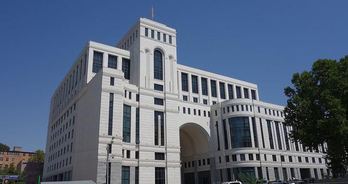 Paşinyan diplomatları bağışlamadı: