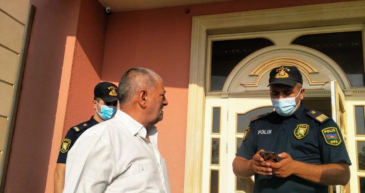 Şirvanda peyvənd olunanmayanlar məclislərə buraxılmadı -