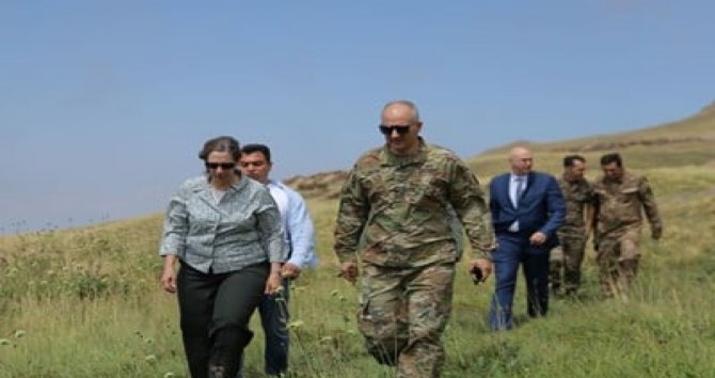 ABŞ səfiri Kəlbəcərlə sərhədə gəldi