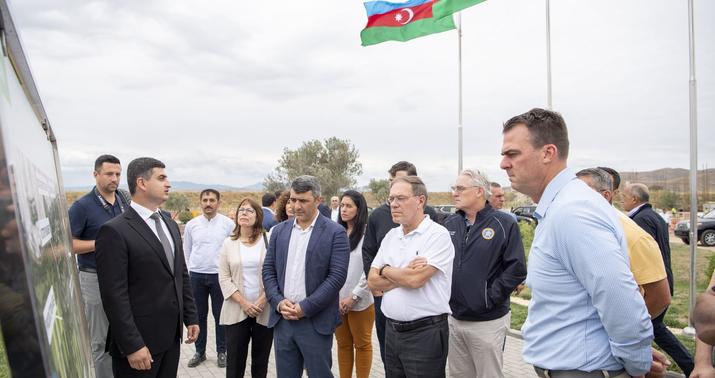 Qubernator Zəngilanda “Ağıllı kənd” layihəsi ilə tanış oldu -
