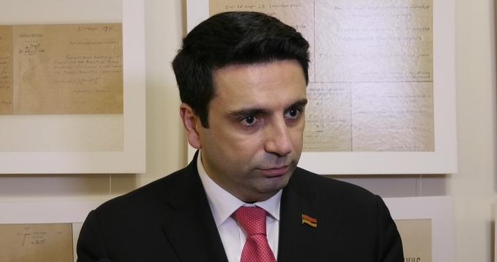 Ermənistan parlamentinə yeni sədr seçildi