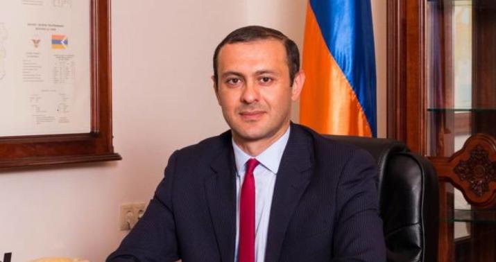 Qriqoryan Hindistana gedir